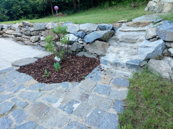 Trockenmauer mit Treppe Trockenmauern